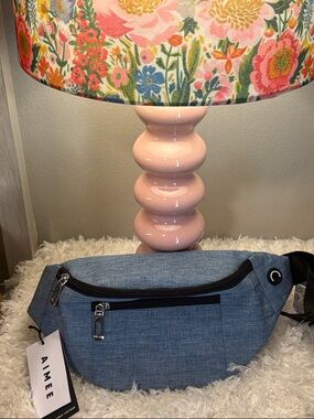 ✨Live Show Listing✨ Aimee Belt Bag